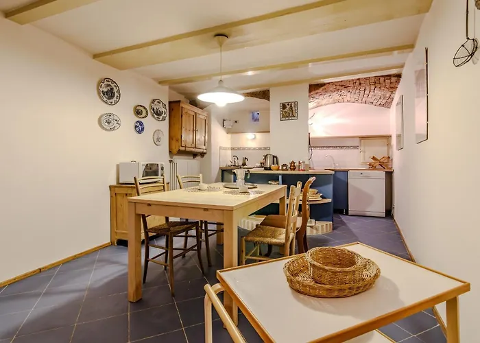 Guesthost - Porta Romana Charme Appartement