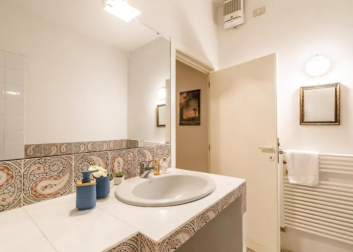 Guesthost - Porta Romana Charme Appartement