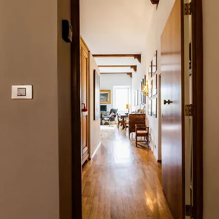 Porta Romana Charme アパート